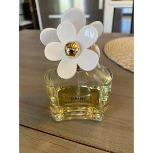 Marc Jacobs Daisy Eau de Toilette Fragrance Floral Scent - Nearly Empty 3.3 oz